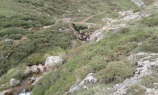 tres-marias-y-pena-esquina-desde-casares-1