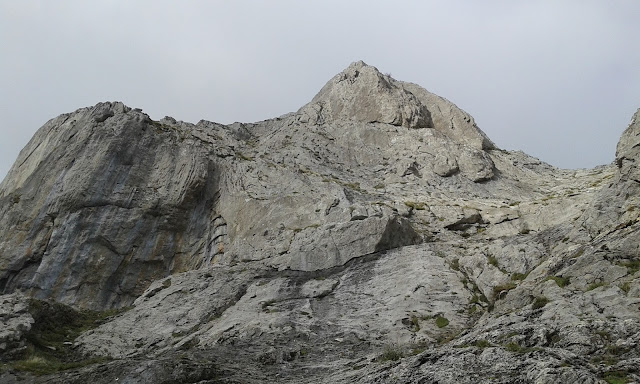 tres-marias-y-pena-esquina-desde-casares-2