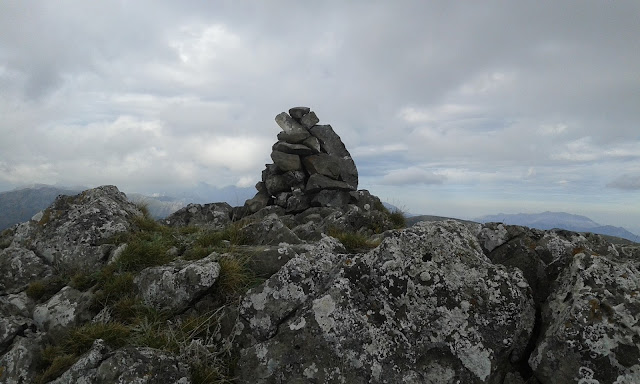 tres-marias-y-pena-esquina-desde-casares-6